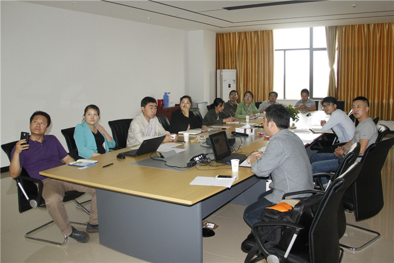 服務(wù)企業(yè) 服務(wù)產(chǎn)業(yè) 服務(wù)人才 .jpg